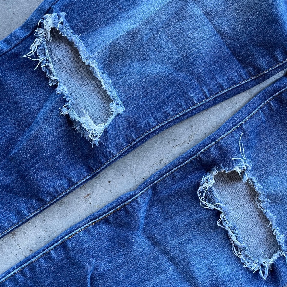 Jeans - Picture 2 of 4